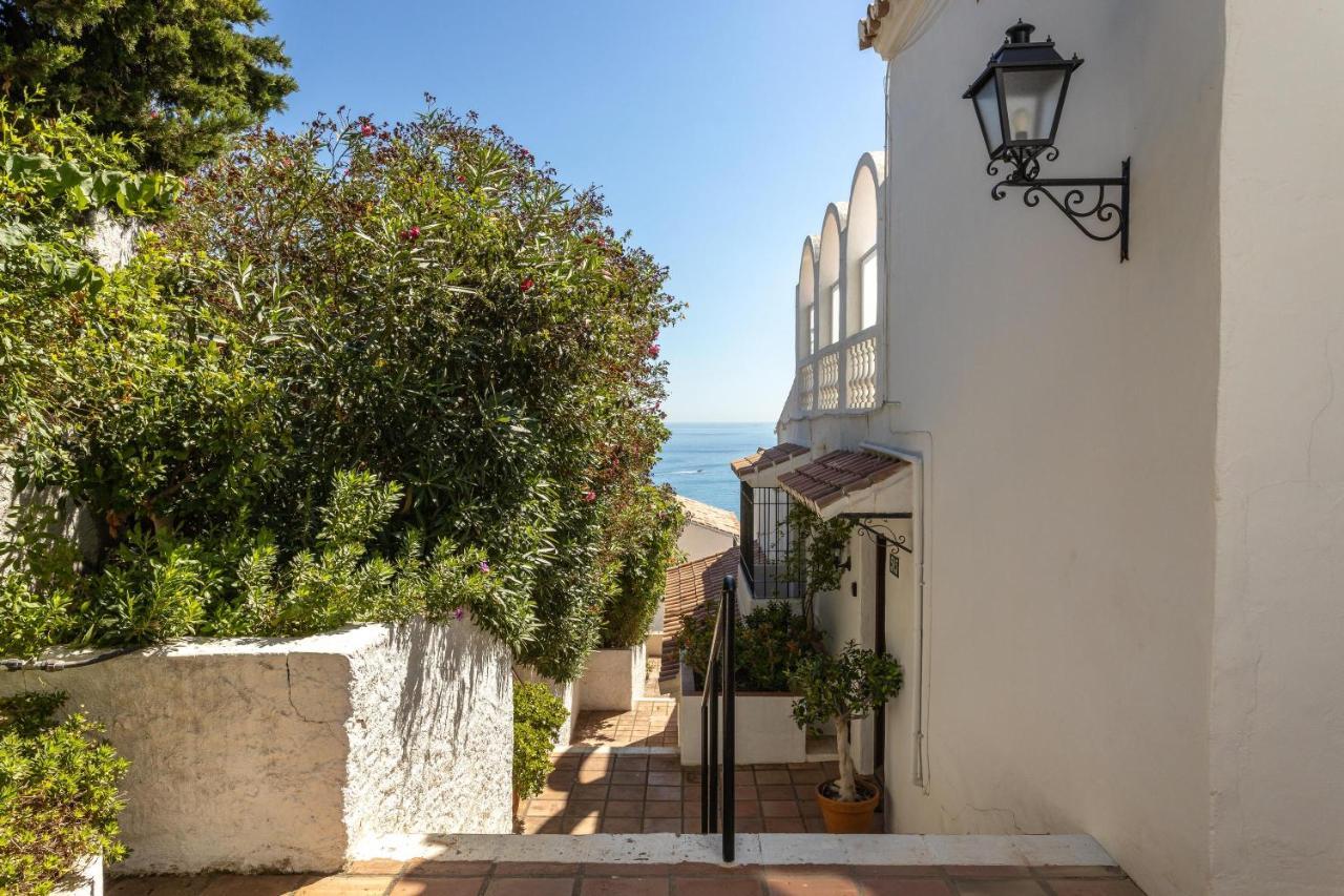 Capistrano Playa Apartment Нерха Екстериор снимка
